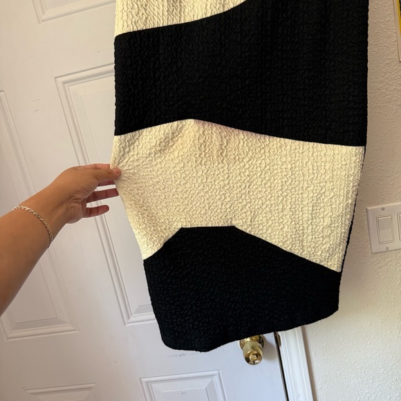 RITA ROW black cream crinkle popcorn textured pencil stretchy midi maxi skirt - Picture 2 of 9